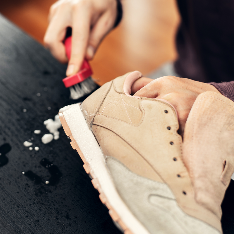 cleaner sneakers